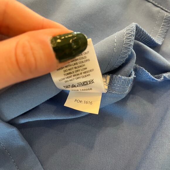 Figs Casma Three-Pocket Scrub Top Light Blue Size Small - Picture 5 of 5